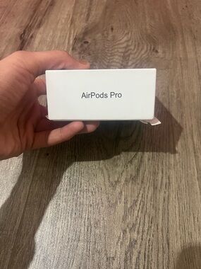 Apple AirPods Pro - White Box